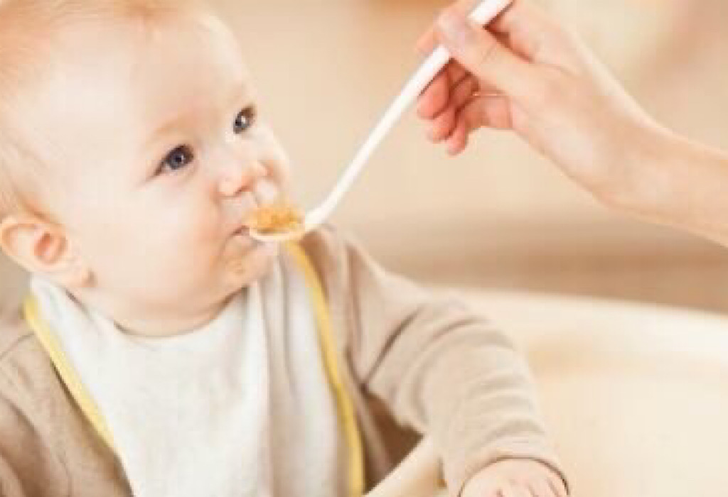 sendok makan bayi