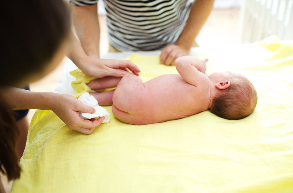 Warna Feses Bayi yang Minum Susu Formula?