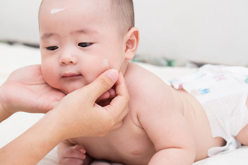 cara memakai Baby Cream untuk Wajah Bayi 