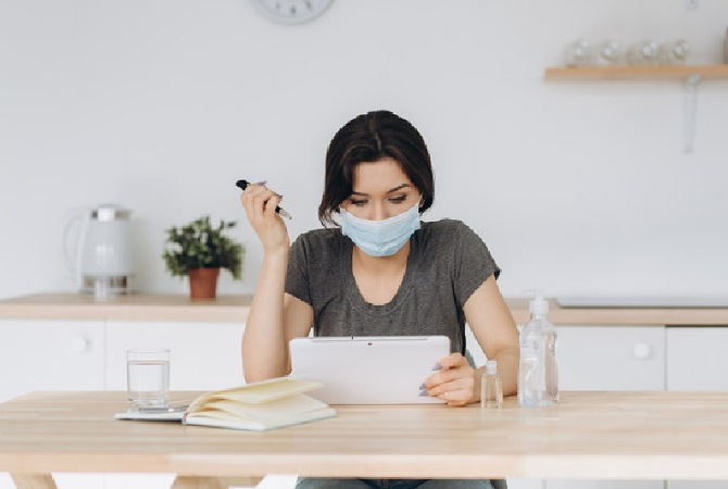 3 Bisnis Online yang Bisa Moms Coba Saat Self-Quarantine