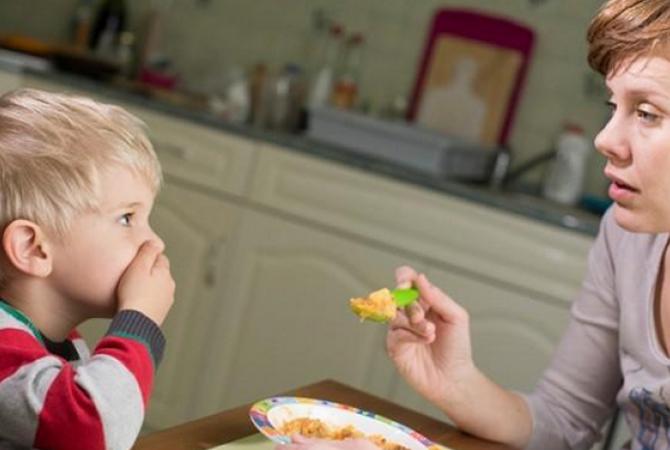 Apa Sih Penyebab Si Kecil Susah Makan?