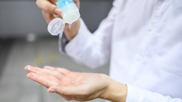 Apakah Handsanitizer dengan Alkohol 70 Persen Mampu Membunuh Kuman?