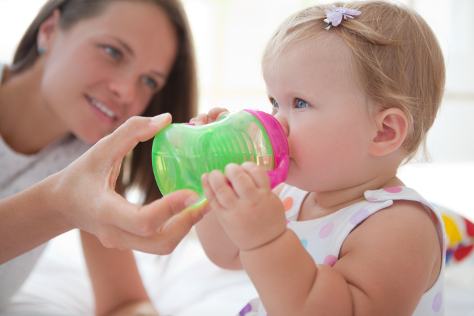 Bagaimana Cara Memilih Botol Minum yang Aman untuk Bayi ?