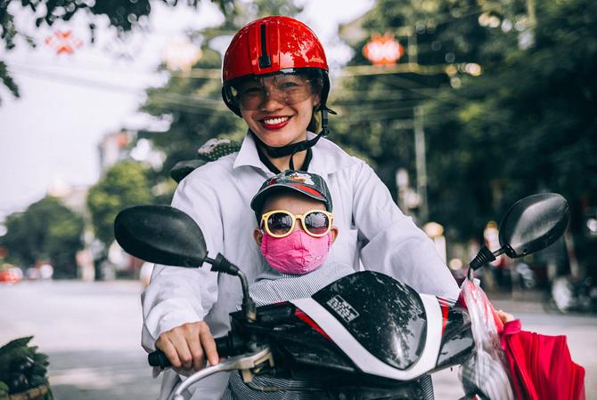 Bumil Naik Sepeda Motor? Bahayakah?