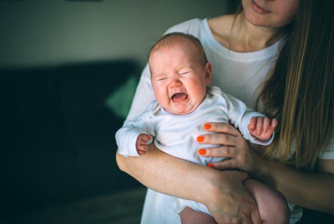 Jangan Salah Merespon, Ini 6 Tanda Bayi Lapar