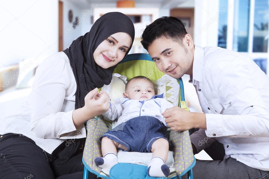 Lebaran #DiRumahAja? Ini 7 Etika yang Wajib Moms Perhatikan