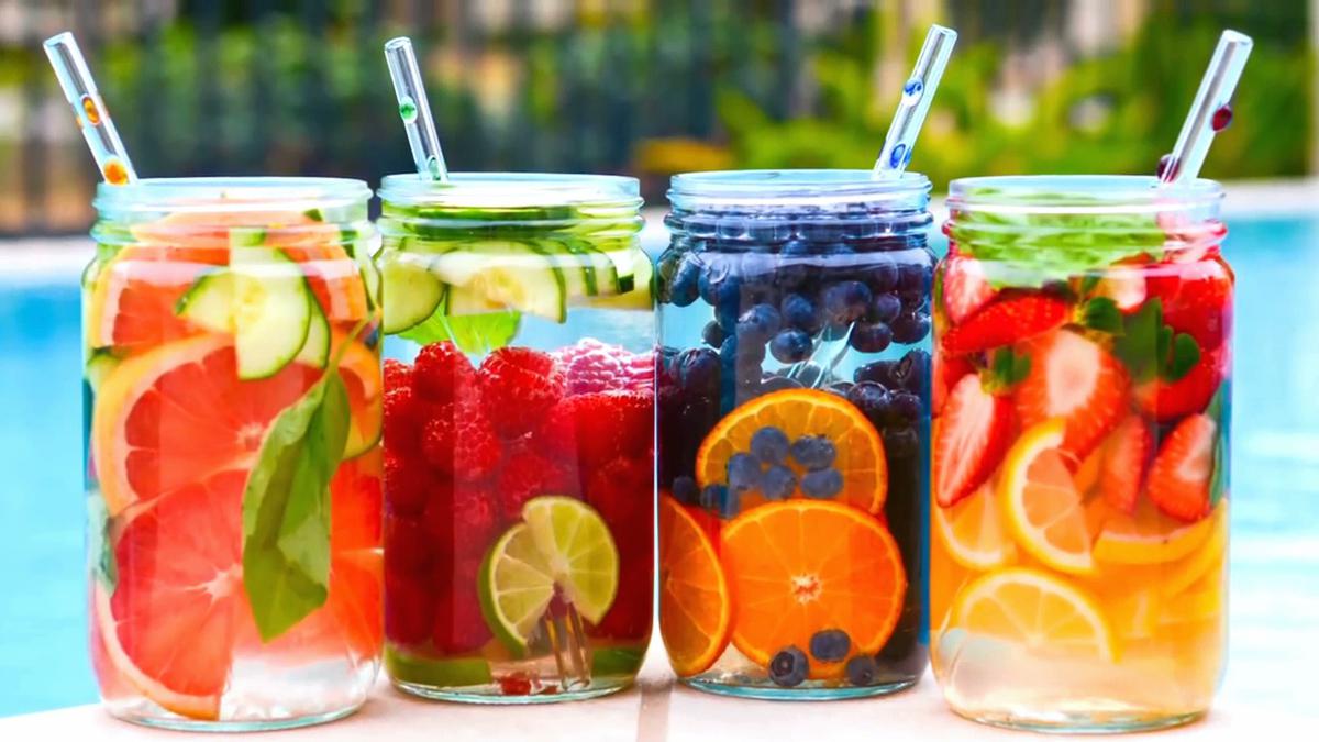 Tetap Sehat dan Bugar Saat Hamil? Infused Water Saja!