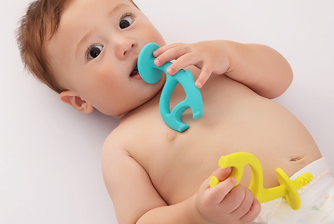 Tips Memilih Teether yang Aman untuk Bayi, Jangan Asal Pilih Ya Moms!