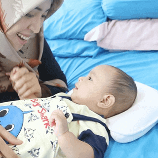 Busa bantal bayi MOOIMOM empuk dan nyaman banget!