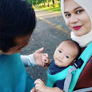 Ayu Uslia