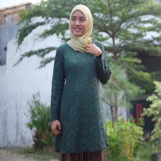Ratna Dewi