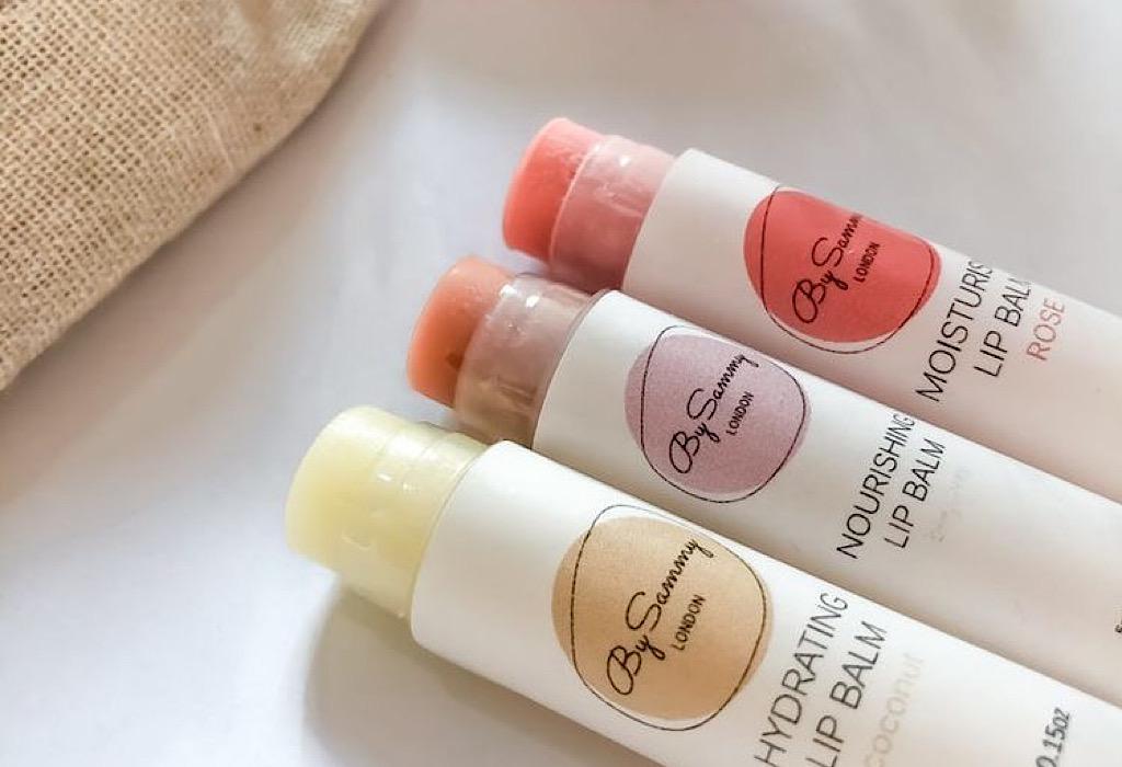 7 Rekomendasi Lip Balm yang Bantu Lembapkan Bibir Mom, Salah Satunya Terbuat dari Minyak Lanolin