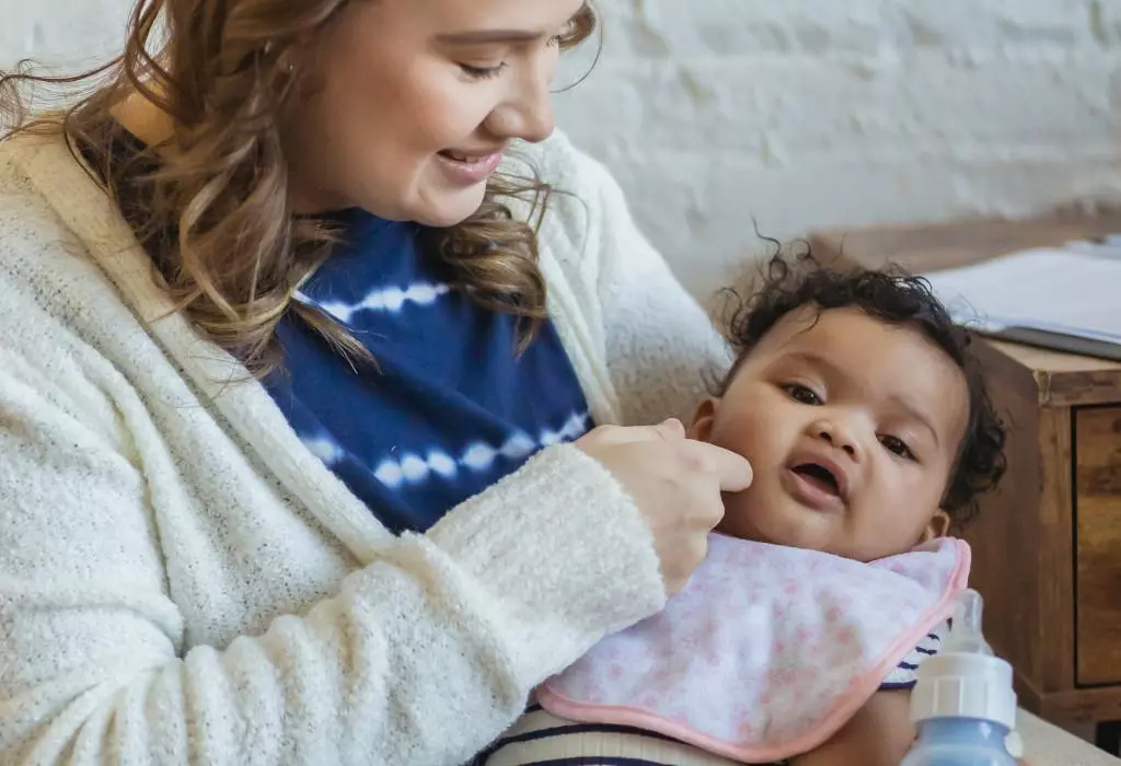 Bayi Susah Sendawa Setelah Menyusu? Yuk Cari Tahu Penyebab dan Cara Mengatasinya Moms!