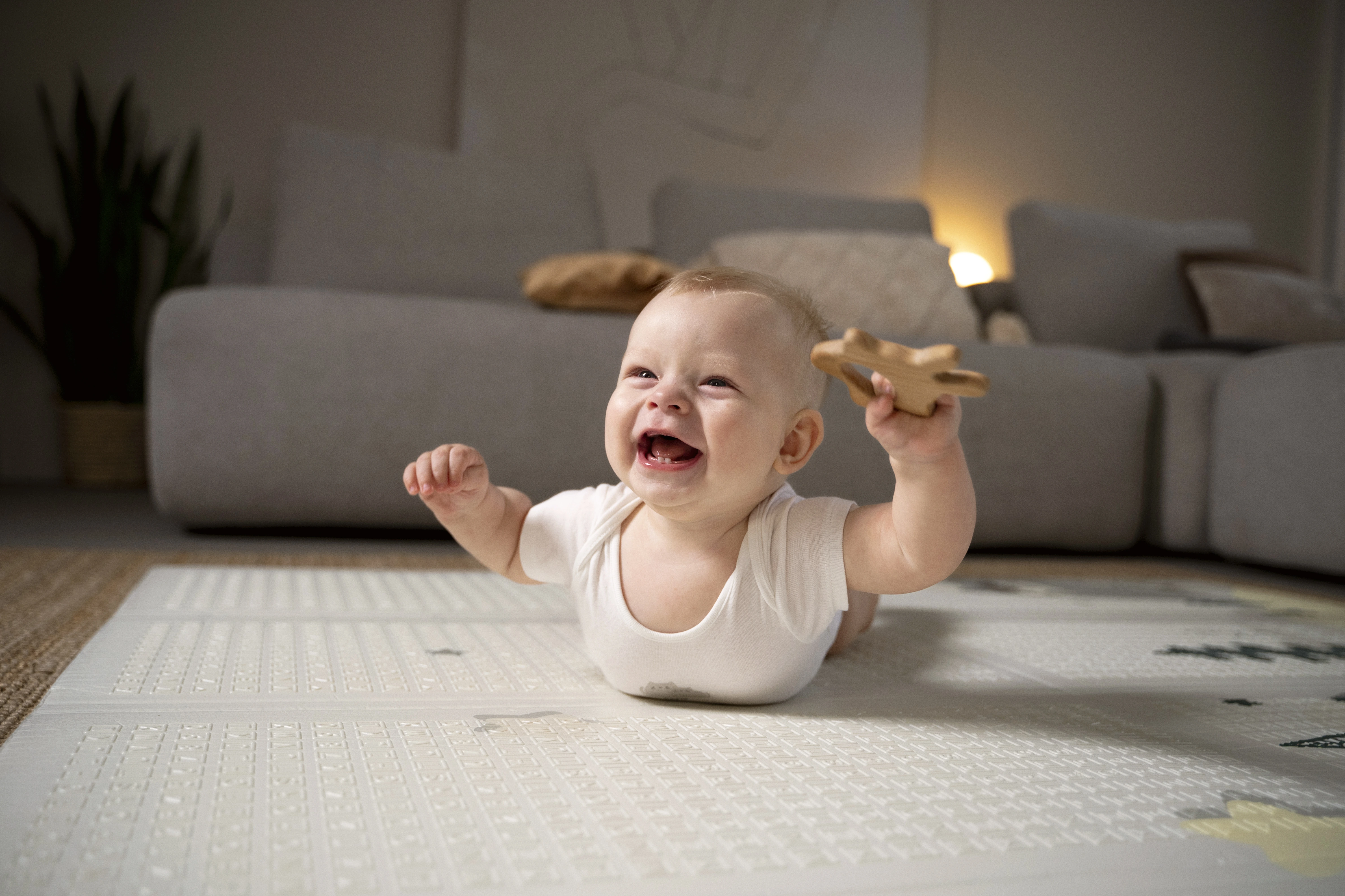 Rekomendasi 5 Posisi Tummy Time untuk Newborn yang Wajib Dicoba