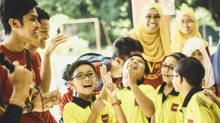 8 Keunggulan Sekolah Berbasis Agama untuk Anak, Jadi Lebih Disiplin?