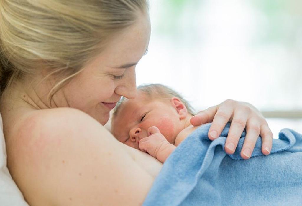 Kaget Saat Tidur, Salah Satu dari 12 Jenis Refleks yang Dimiliki Bayi Baru Lahir