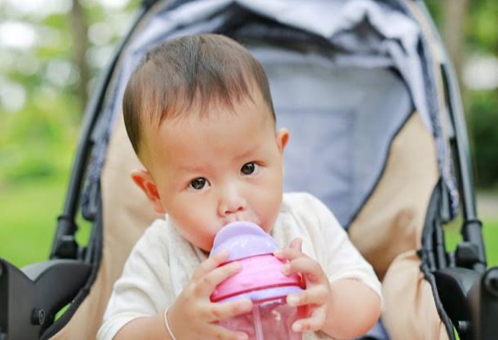 5 Rekomendasi Sippy Cup yang Bagus dan Cara Penggunaannya