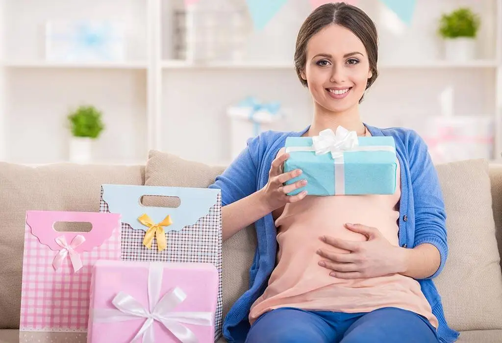 10 Inspirasi Kado Baby Shower yang Pasti Bermanfaat