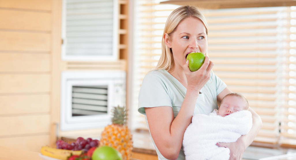 Bisa Cerdaskan Bayi, Ini 7 Buah yang Wajib Dikonsumsi oleh Ibu Menyusui!