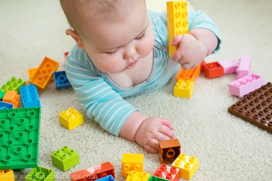 Moms Wajib Tahu! Ini 5 Manfaat Mainan Lego Anak untuk Latih Fokus dan Kesabaran