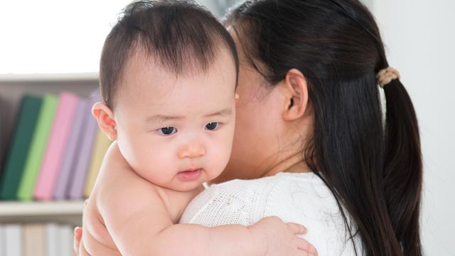 Jangan Khawatir! Ini 6 Cara Menghentikan Cegukan Pada Bayi