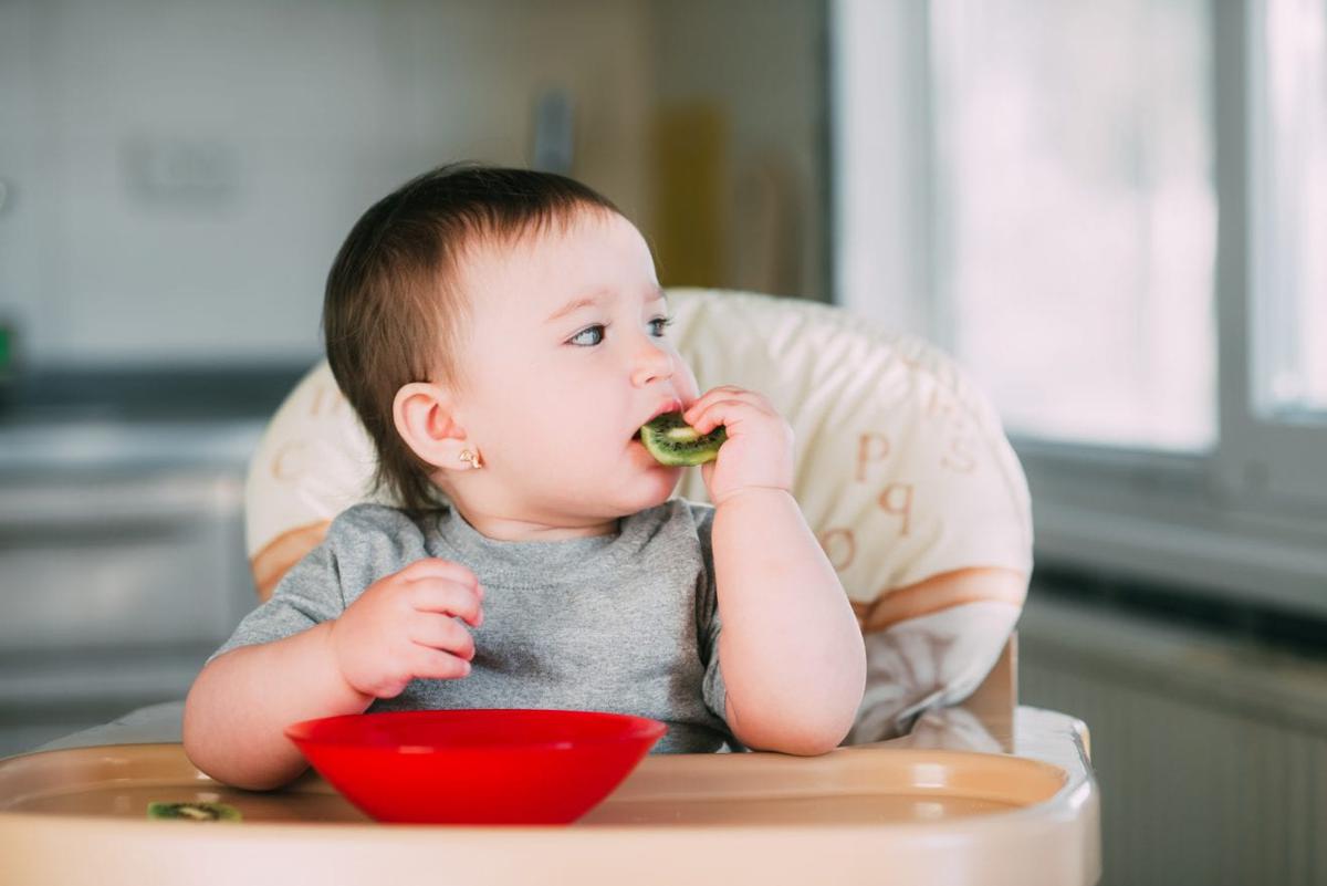 9 Cemilan Bayi 8 Bulan yang Lezat dan Kaya Nutrisi. Si Kecil Pasti Suka!