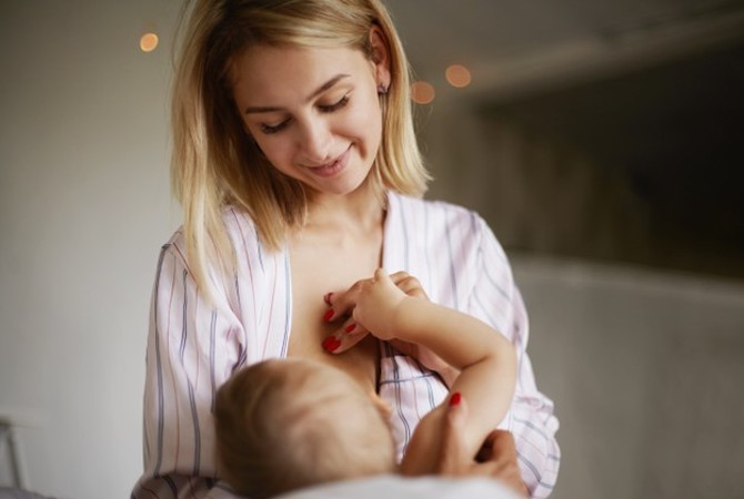 Warna Cairan ASI, Indikator Makanan yang Moms Konsumsi