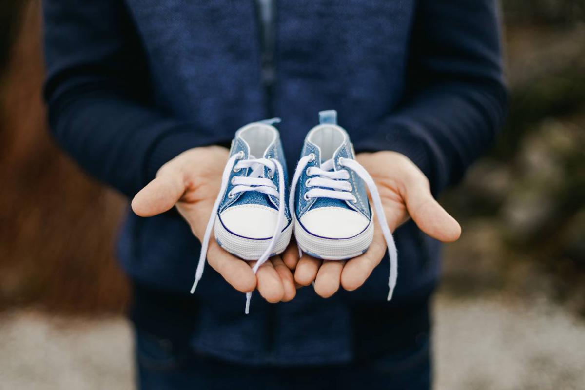 7 Tips Memilih Sepatu Bayi yang Aman Dipakai Agar Si Kecil Tetap Nyaman