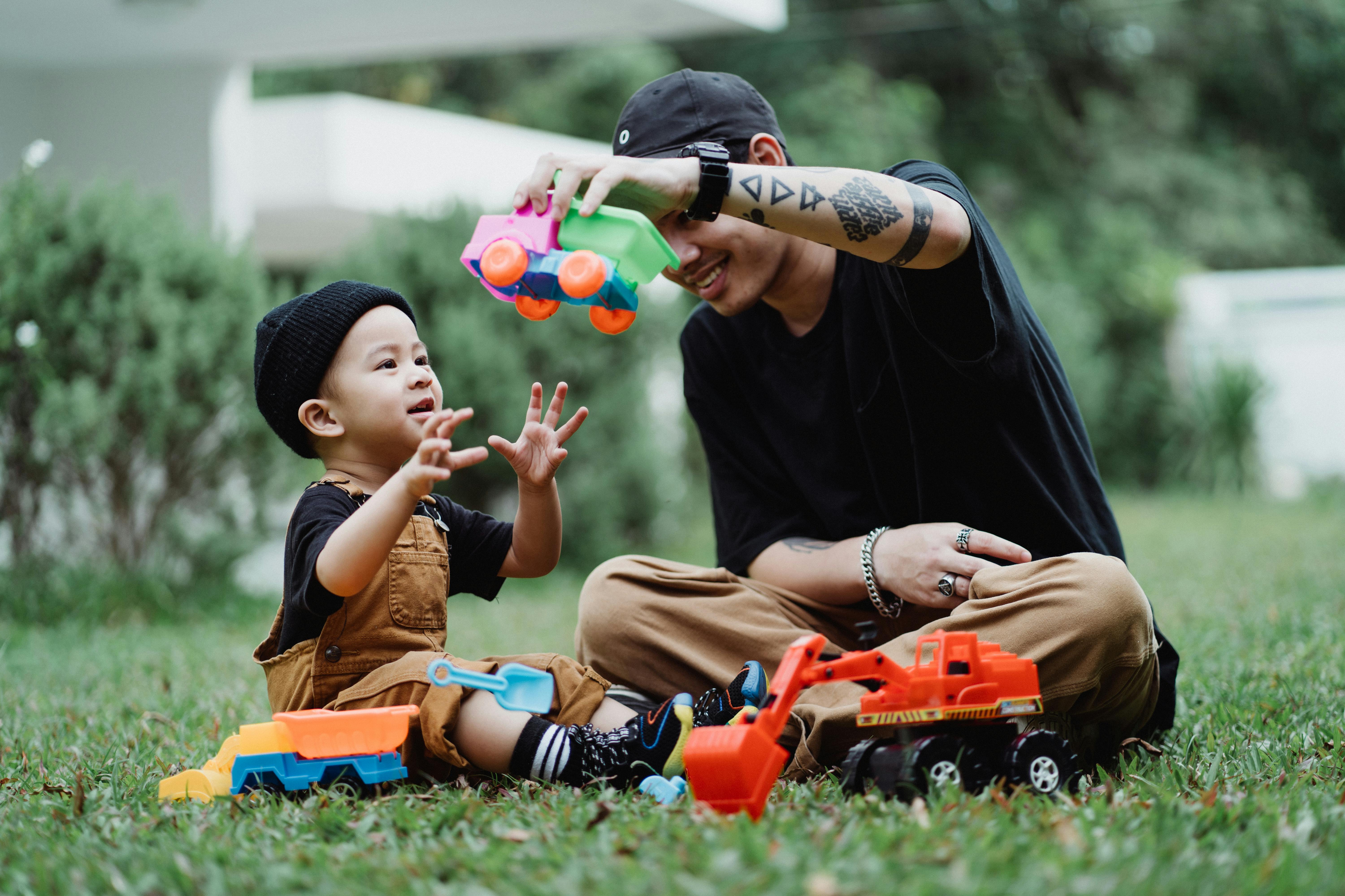 Moms! Waspada Kuman dan Bakteri Penyebab Penyakit Pada Mainan Si Kecil