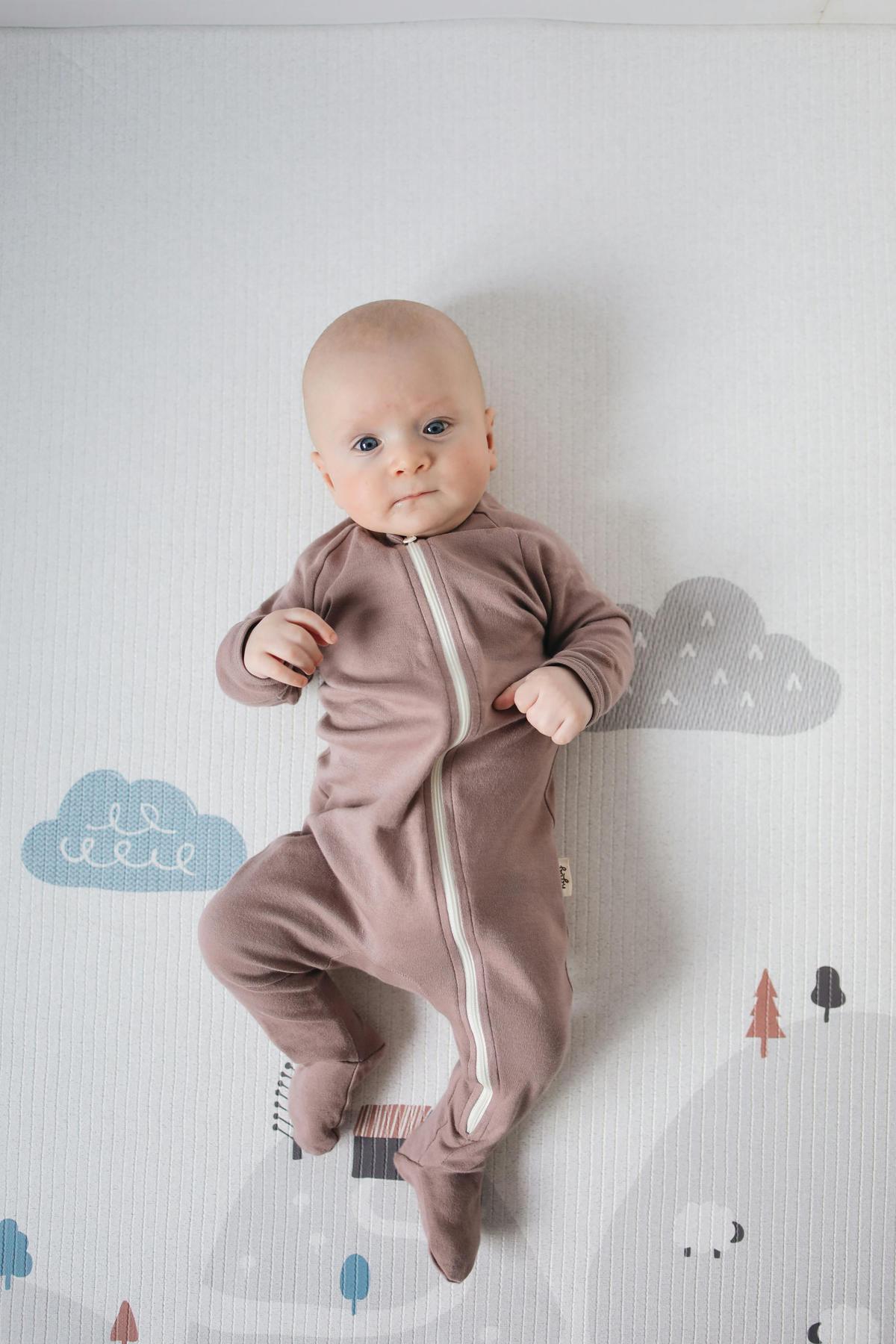 Bayi Punya Zona Aman? Begini Cara Membuatnya di Rumah