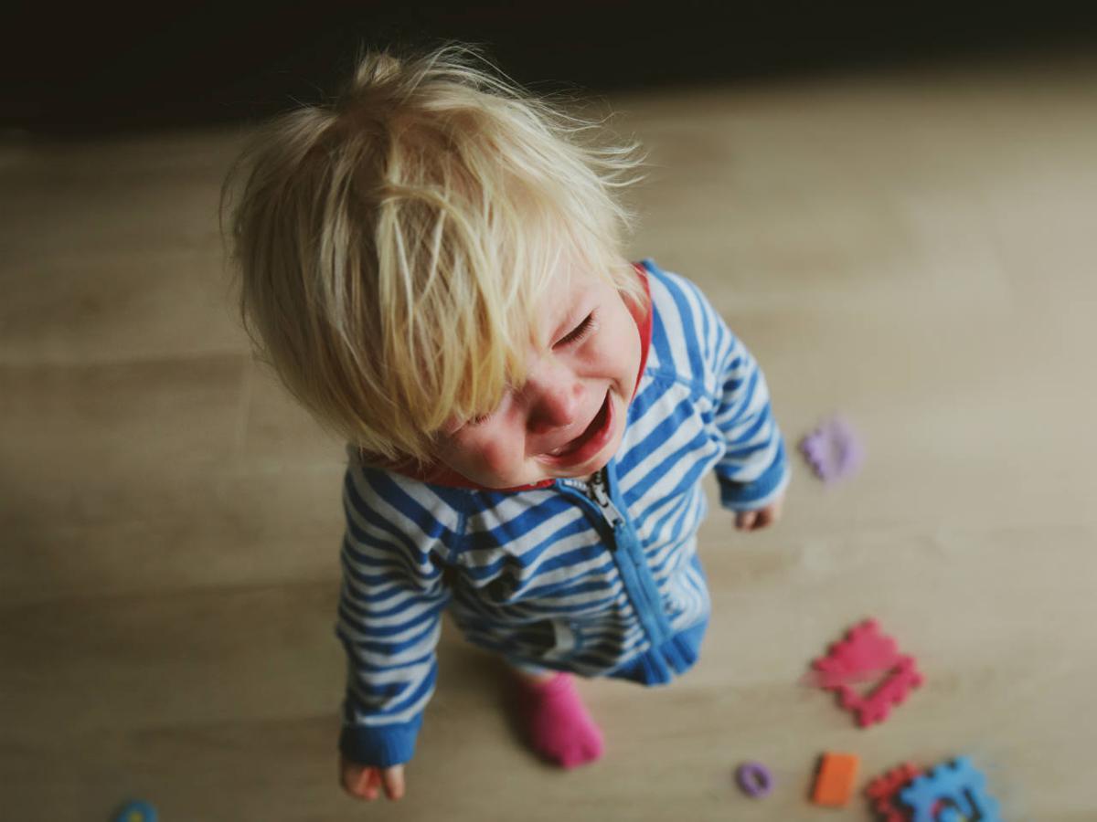 5 Cara Mengatasi Anak Tantrum Agar Moms Tidak Ikut Emosi dan Tetap Tenang