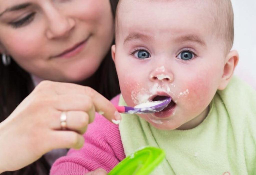 Jadwal Makan Bayi 6 Bulan Menurut IDAI