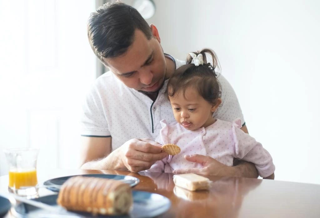 Porsi Makan Bayi 11 Bulan: Takaran dan Makanan yang Sesuai Usianya