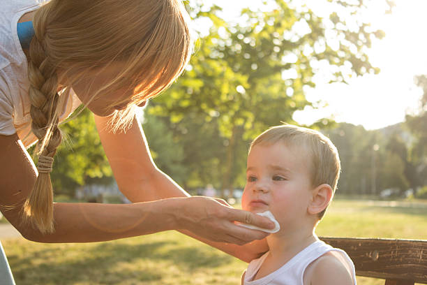 Dari Meja Makan hingga Playground: Peran Penting Baby Wipes Sehari-hari