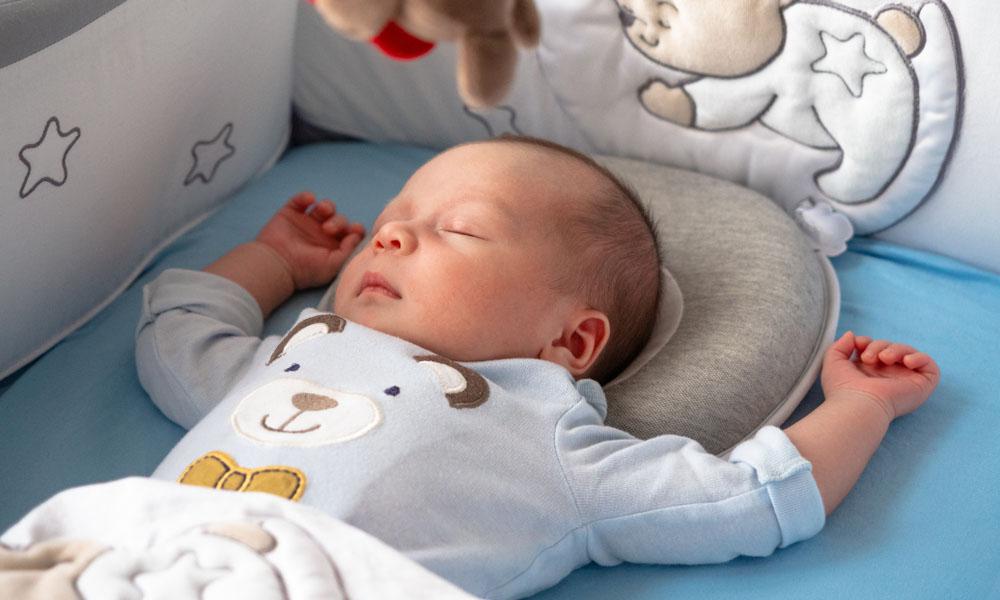 5 Tips Memilih Bantal untuk Kepala Bayi Peyang