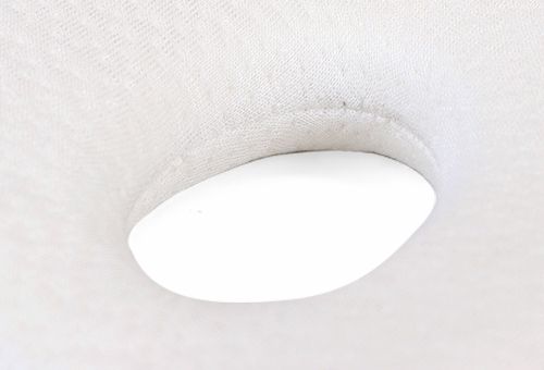 MOOIMOM Head Shaping pillow - Bantal Bayi Anti Peyang description image